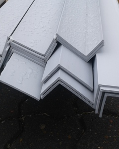 L-Profil hellgrau 60x40x2,8-6000 PVC